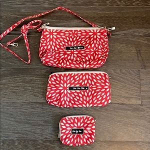 Jujube Be Set in Scarlet Petals